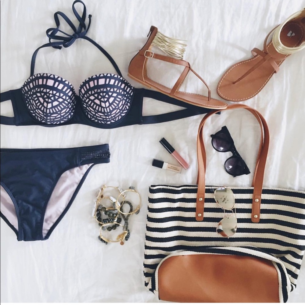 Xhilaration grey pink cutout bikini set